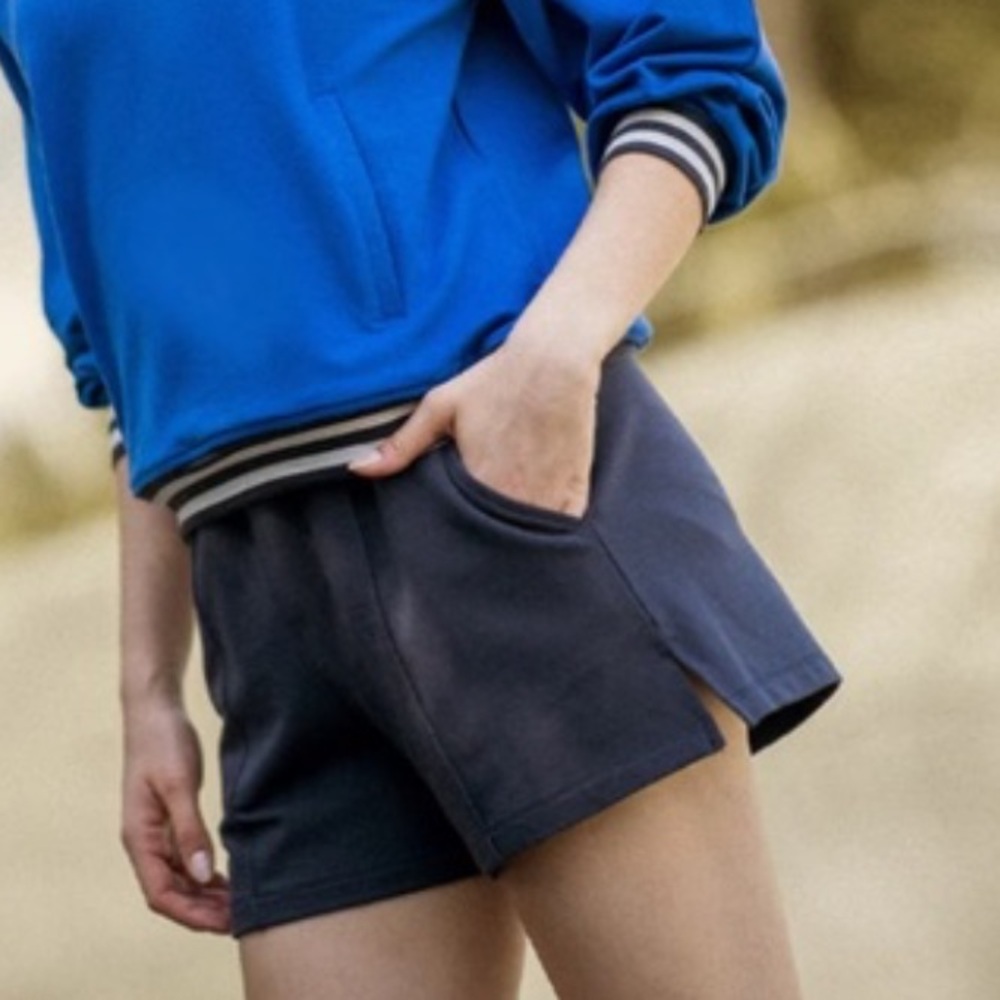 SUMMERSALT Shorts Womens Medium The Softest French Terry Pintuck Midnight Blue